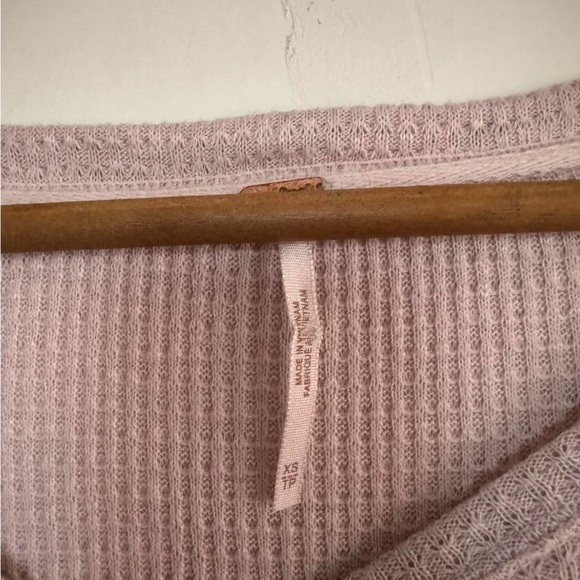 Free People Casual Clash Floral Sleeve Top - Picture 4 of 5